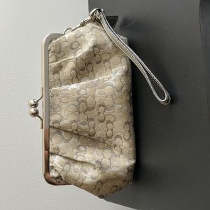 Silver coach clutch